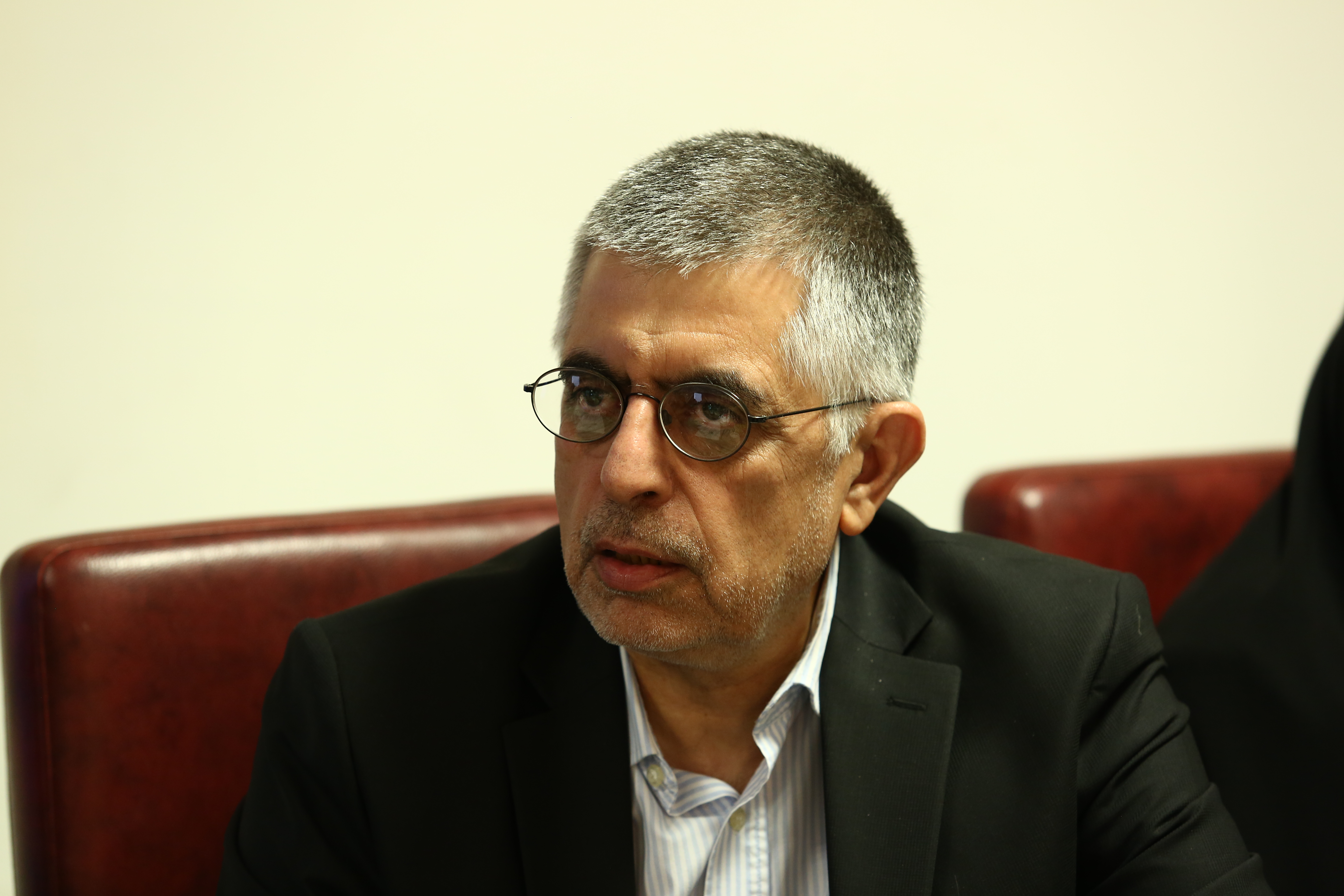 کرباسچی: آقایان از تخریب دولت بهره‌ انتخاباتی نمی‌برند